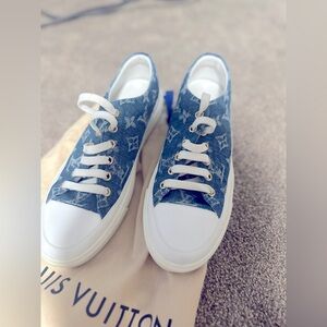 Louis Vuitton Sneakers